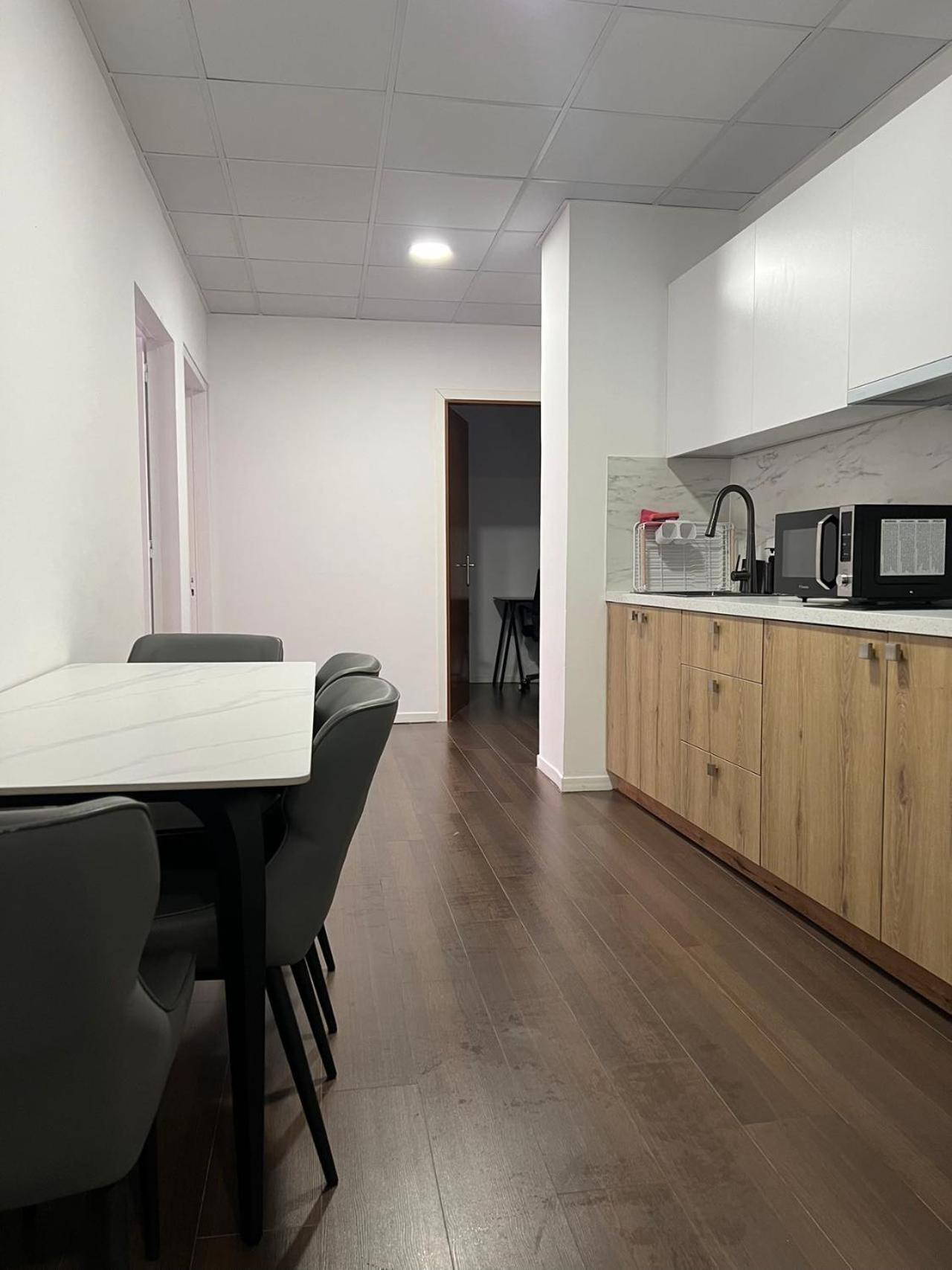 Anhome K11 Serviced Apartments Plus Atenas Exterior foto
